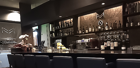 カフェ＆バー、ドットモックスの店内画像